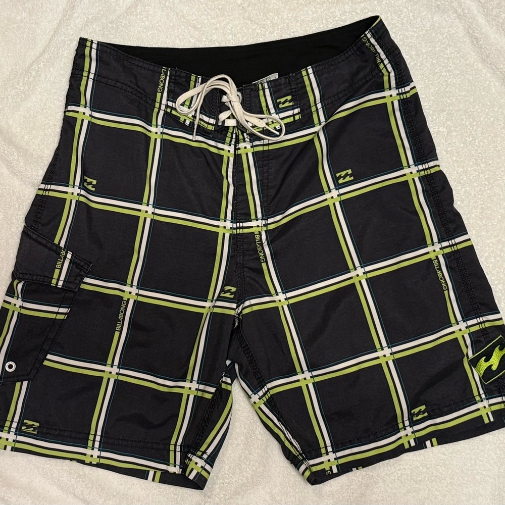 Billabong Men’s 31 Black and Green Board Shorts Quick-Dry Swimwear